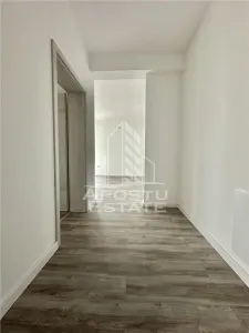 Apartament cu 2 camere, decomandat, bucatarie inchisa, terasa 13 mp - foto 8