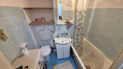 Apartament cu 3 camere, balcon, zona Sagului - foto 9