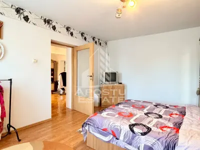 Casa renovata de vanzare pe parter Beregsau Mare - foto 3