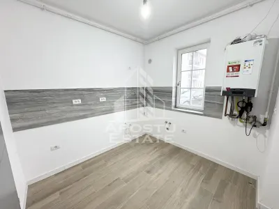 Apartament cu 2 camere decomandat si gradina de 15 mp la asfalt Giroc - foto 7