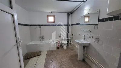 Casa ideala pentru birouri/alte activitati Mehala - foto 24