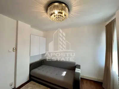 Apartament cu 5 camere pe doua nivele, zona Modern - foto 13