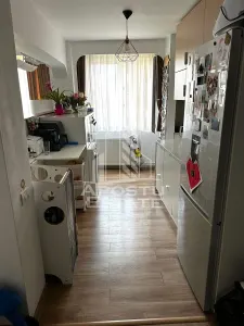 Apartament cu 4 camere de vanzare , renovat, decomandat,Gheorghe Lazar - foto 7