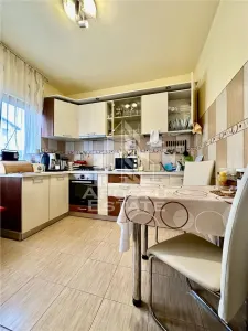 Duplex cu 4 camere situat la asfalt, in zona Planetelor - foto 9