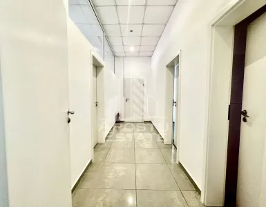 Spatiu Comercial/Birouri de Inchiriat In zona UTA langa Penny, Ared - foto 15