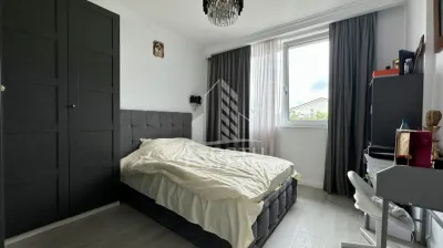 Jumatat de duplex cu 5 camere de vanzare in Dumbravita - foto 7