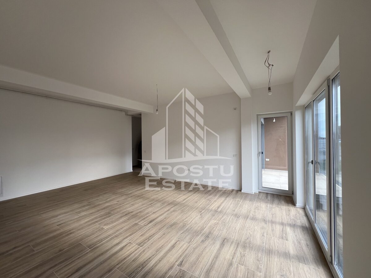 De vanzare 77 mp spatiu comercial la parter cu 48 mp gradina proprie - Timisoara
