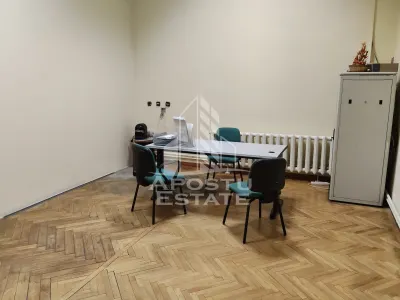 Apartament cu 5 camere,zona Ultracentral - foto 4