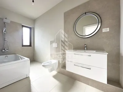 Duplex cu 5 camere si 3 bai, 300mp teren complet finisat in Giroc. - foto 14