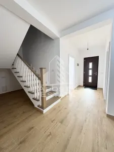 Duplex cu 5 camere si 3 bai, 300mp teren complet finisat in Giroc. - foto 9