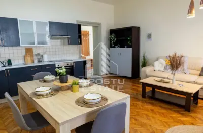 Apartament cu farmec istoric, Piata Victoriei, 63 mp utili , lift - foto 5