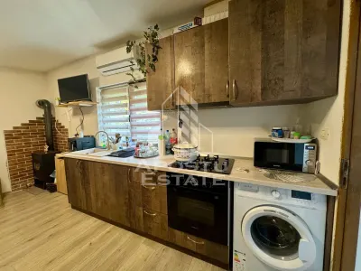Doua apartamente la curte comuna , zona Iosefin - foto 9