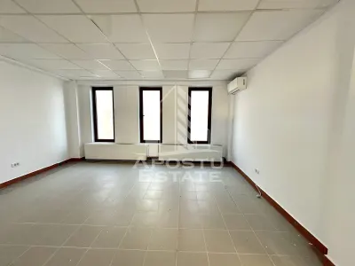Spatiu comercial modern, situat in zona Dambovita - foto 5