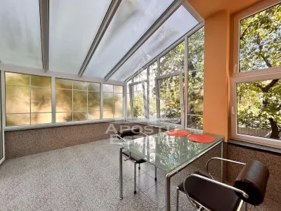 Apartament cu terasa si garaj in zona Medicinei. - foto 3