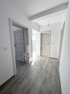 Apartament cu 2 camere decomandat bucatarie inchisa in zona Planetelor - Giroc