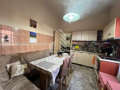 Casa individuala  7 camere, 3 bai, garaj, teren 1129 mp, zona Iosefin - foto 12