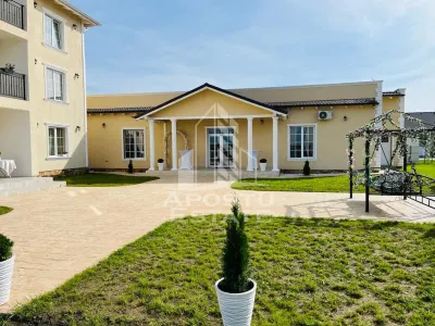 Pensiune cu Sala de evenimente perfect pentru un bussiness de succes . - Remetea Mare