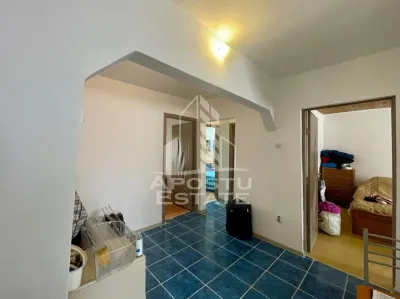 Apartament decomandat cu 3 camere - zona Centrala - foto 2