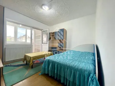 Apartament decomandat cu 3 camere - zona Centrala - foto 7