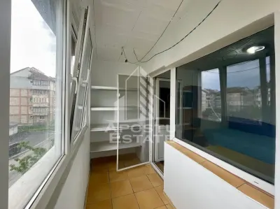 Apartament decomandat cu 3 camere - zona Centrala - foto 8