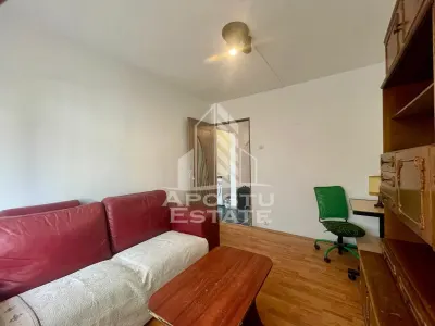 Apartament decomandat cu 3 camere - zona Centrala - foto 10