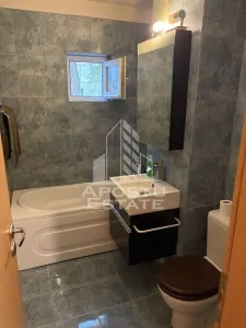 Apartament cu 3 camere, decomandat,2 bai, renovat,centrala, Dambovita - foto 8
