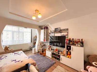 Apartament cu 2 camere, decomandat, Et. 3, Pizzeria Hot, Hunedoara - foto 1