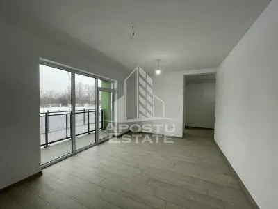 Spatiu comercial + loc parcare, 53 mp, Zona Planetelor - foto 2