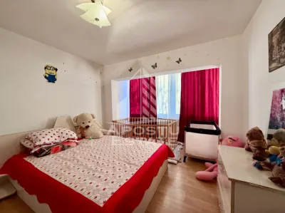 Apartament 3 camere de vanzare, etaj intermediar, Fabric Timisoara - foto 2