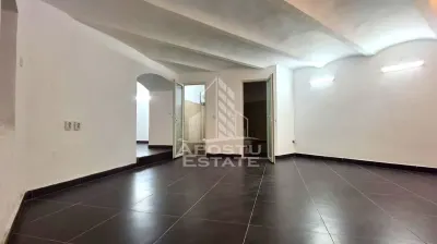 Spatiu comercial central la subsol - foto 6
