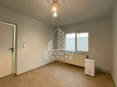 Casa cu 4 camere, curte proprie, Ghiroda - foto 13