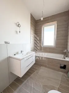 Apartamente cu 3 camere disponibile imediat, curte de 103 mp. - foto 8