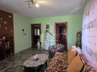 Vila cu piscina, in Curtici. - foto 4