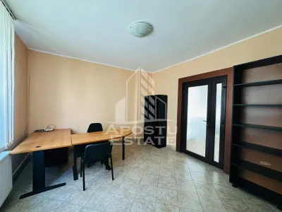 Spatiu de inchiriat in zona podgoria - foto 4