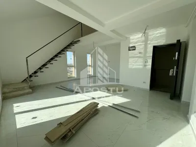 Penthouse cu scara interioara deosebita, 3 camere si 2 bai langa Lidl. - foto 2