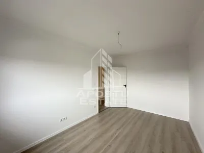 Jumatate de duplex cu 4 camere de vanzare, Dumbravita Timis - foto 12