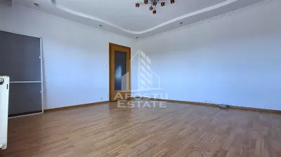 Apartament 3 camere,decomandat, nemobilat, Confectii - foto 1