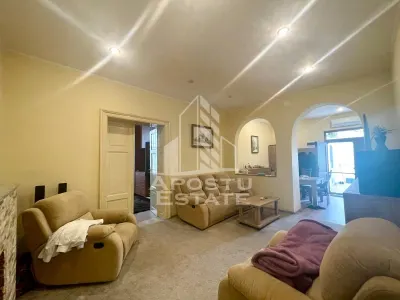 Casa cu 2 apartamente – zona Piata Catedralei - foto 6