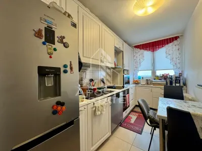 Apartament cu 3 camere, 2 bai, zona Lipovei - foto 3
