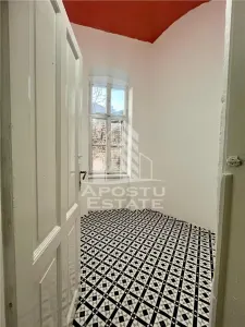 Apartament deosebit in cladire istorica, zona Piata Romanilor - foto 11