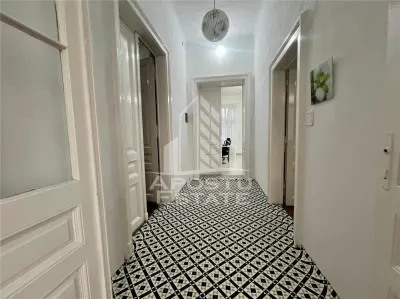 Apartament deosebit in cladire istorica, zona Piata Romanilor - foto 5