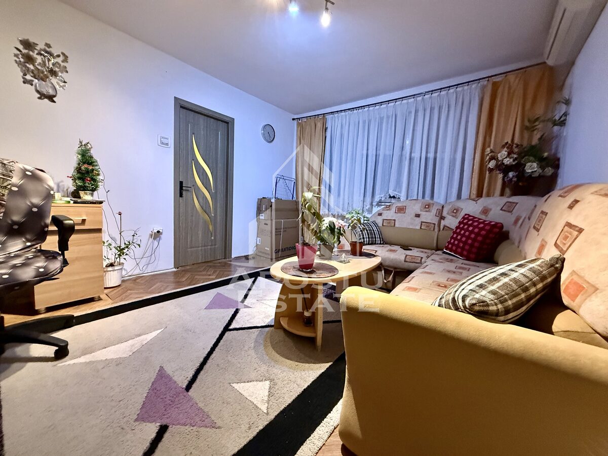 Apartament cu 3 camere de vanzare, zona Girocului, Timisoara - Timisoara
