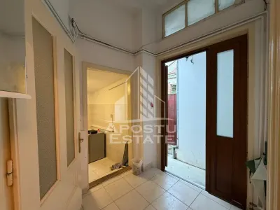 Duplex cu 3 camere, 2 bai, 2 bucatarii, teren 222 mp, zona Elisabetin - foto 3
