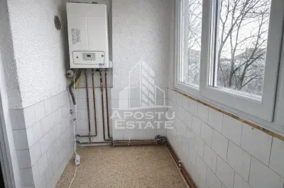 Apartament 2 camere , decomandat, etajul 3/4, zona Girocului - foto 7