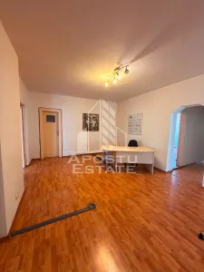Apartament pretabil birouri, 4 incaperi, 130 mp, Central Timisoara - Timisoara