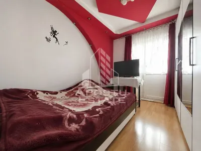 Apartament 4 camere, zona Confectii - foto 4