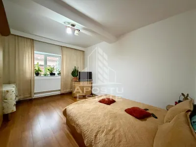 Casa individuala de vanzare, complet renovata, zona Giarmata - foto 6