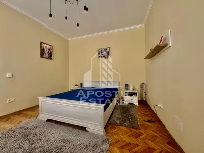 Apartamnet de vanzare  2 camere, 61 mp, zona Teatru - foto 3
