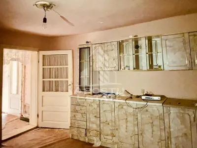 Casa cu potential amenajare pescarie- Zona Varfurile - foto 22