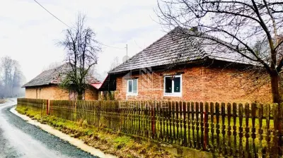 Casa cu potential amenajare pescarie- Zona Varfurile - foto 4